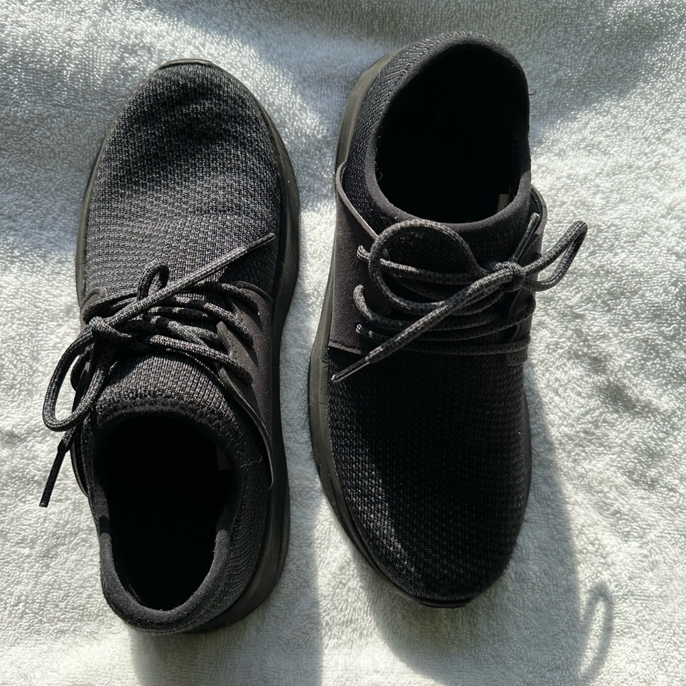 Vessie everyday waterproof shoe